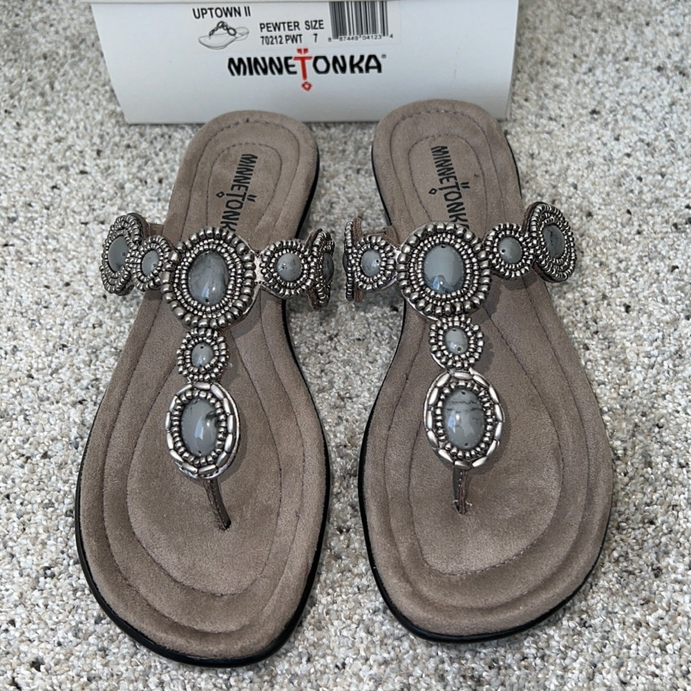 AUTH NIB Minnetonka Women's Uptown II Wedge Sandal PEWTER